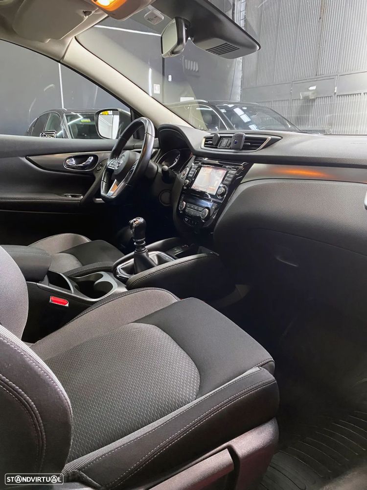 Nissan Qashqai 1.2 DIG-T N-Connecta RS+PS 18 - 8