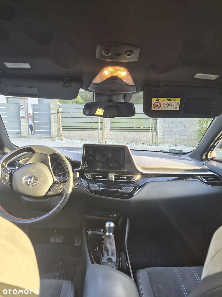 Toyota C-HR - 11
