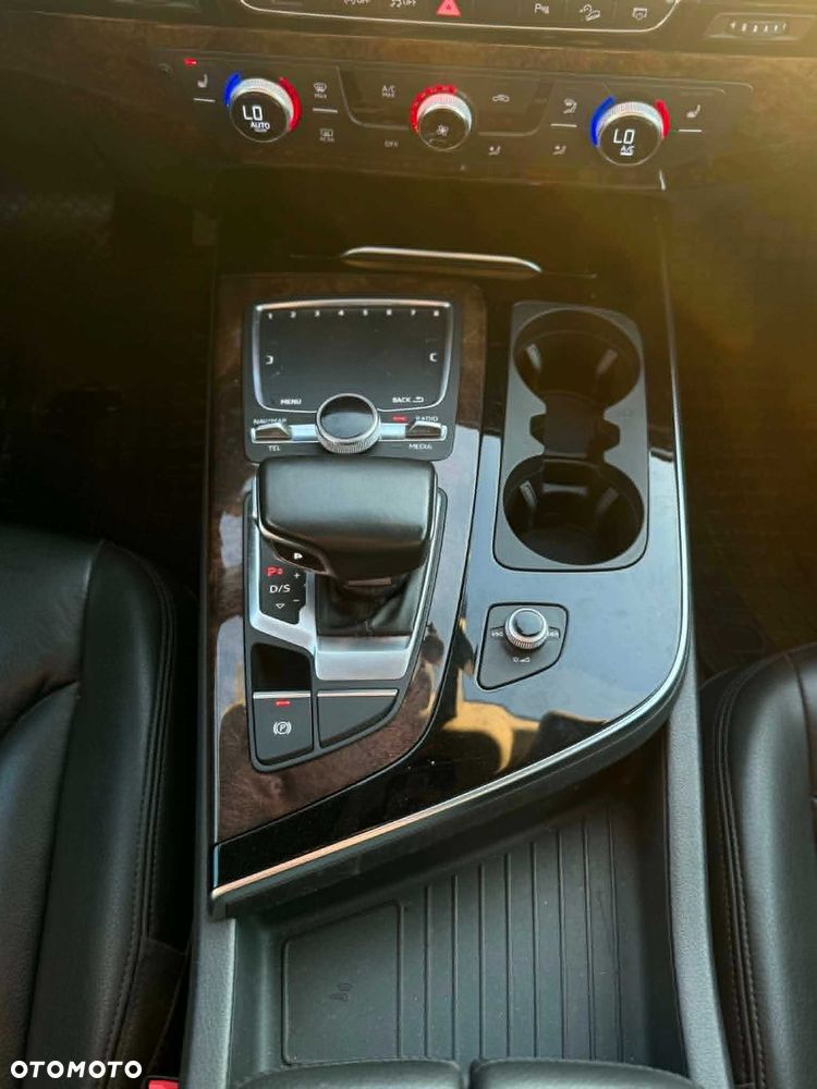 Audi Q7 - 8
