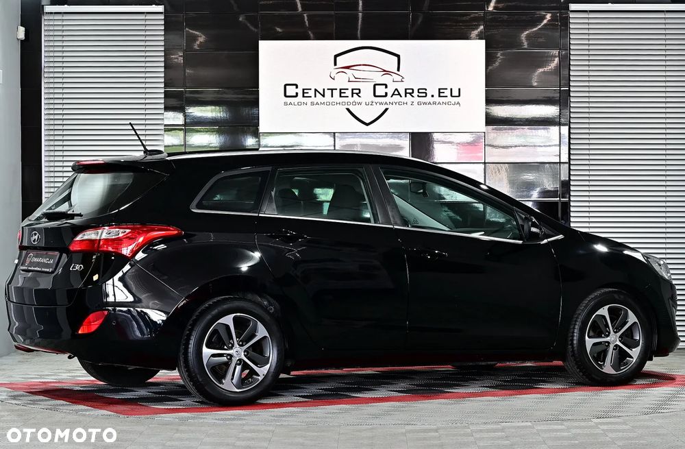 Hyundai i30 i30cw 1.6 Automatik Style - 16