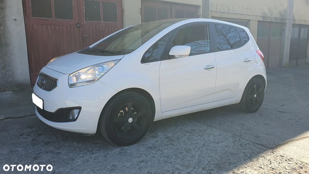 Kia Venga 1.6 CVVT Titanium Collection - 2