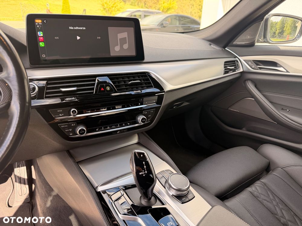 BMW Seria 5 530i xDrive mHEV M Sport sport - 12