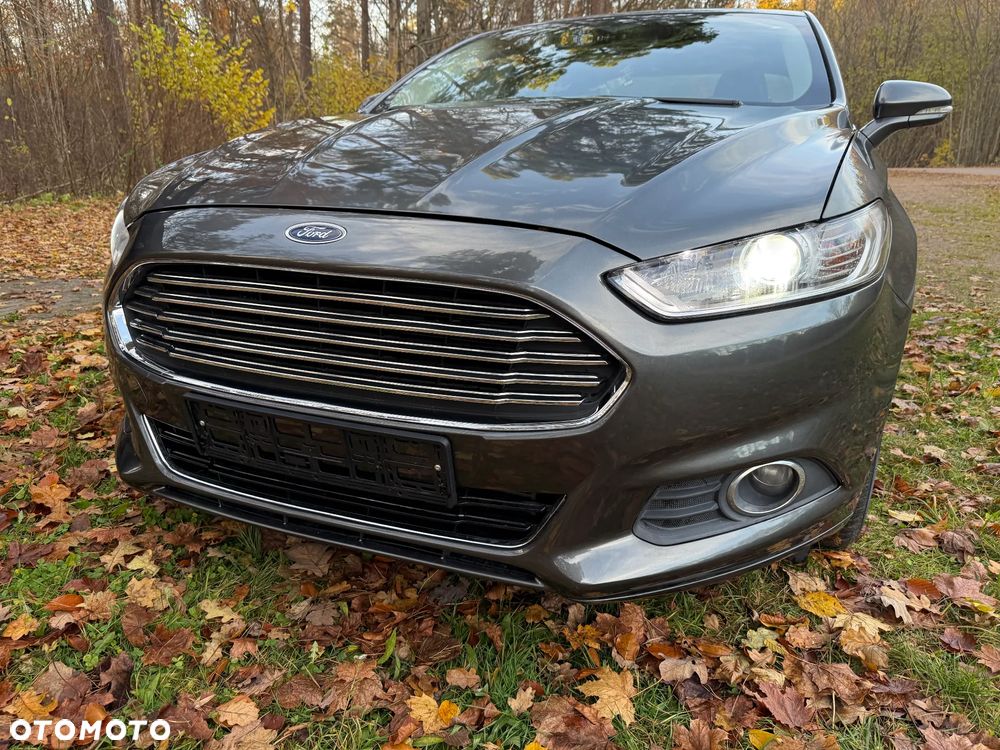 Ford Fusion 2.0 EcoBoost Titanium - 26