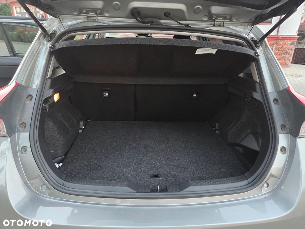 Toyota Auris - 15
