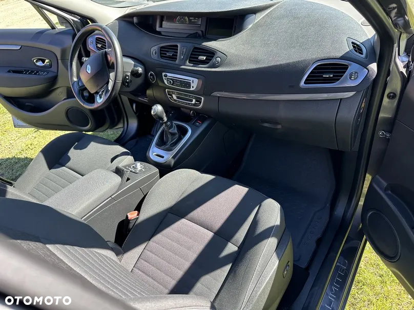 Renault Scenic - 17