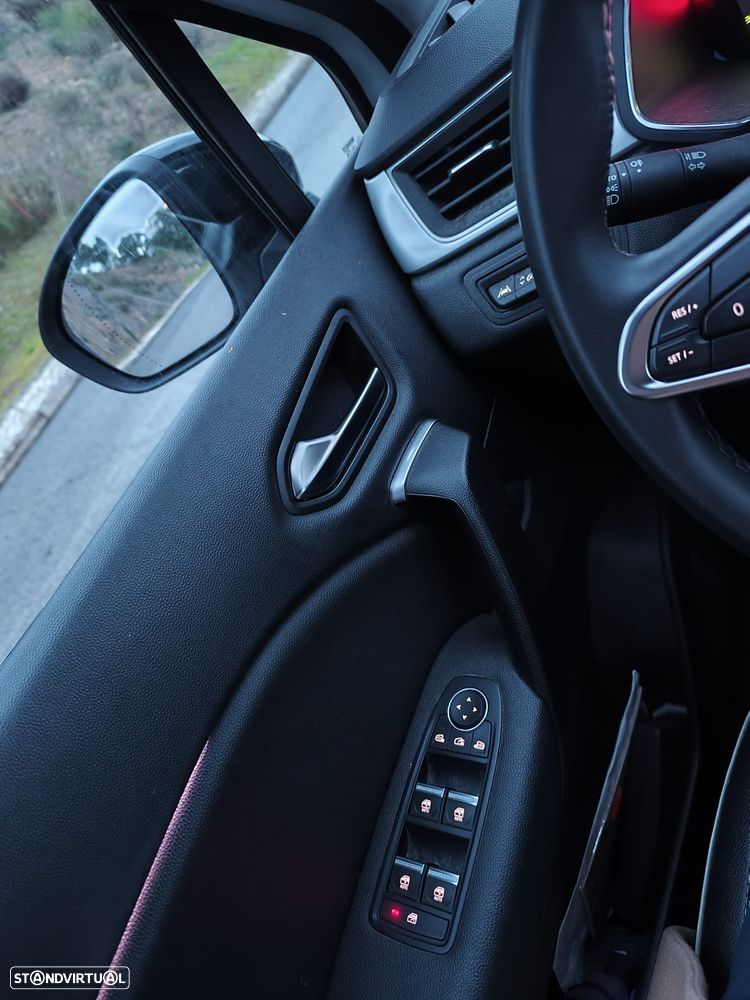 Renault Captur 1.6 E-Tech Full Hybrid Techno - 8