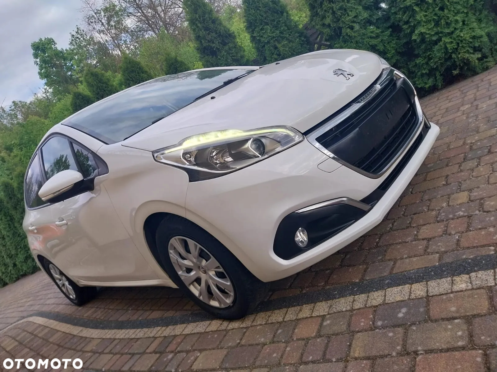 Peugeot 208 - 3