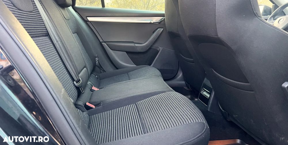 Skoda Octavia 2.0 TDI 4x4 ELEGANCE - 8