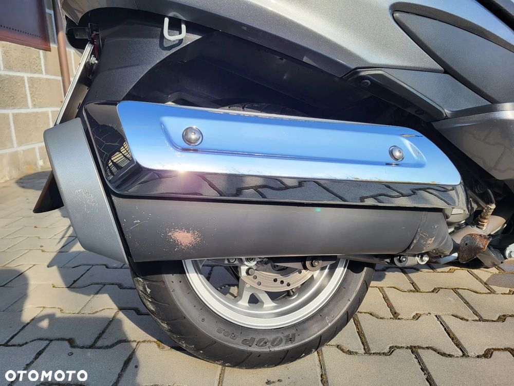 Suzuki Burgman - 10