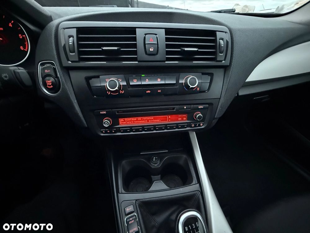 BMW Seria 1 114d Sport Line - 15