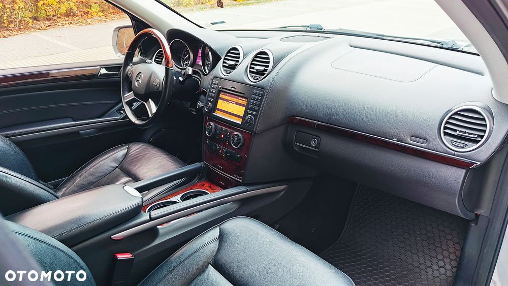 Mercedes-Benz GL 450 - 9