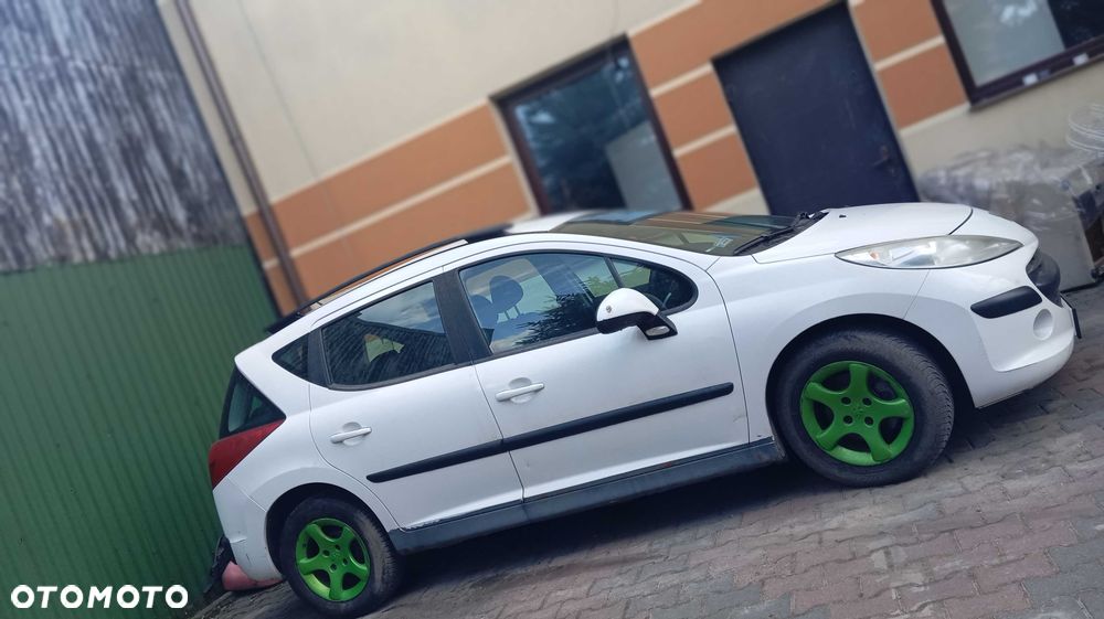 Peugeot 207 - 4