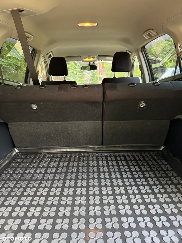 Toyota RAV4 - 12