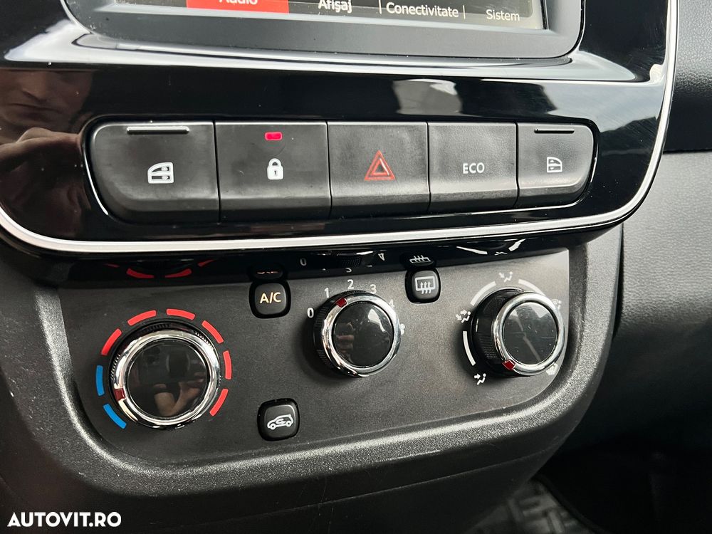 Dacia Spring Expression - 17