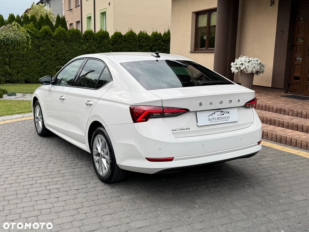 Skoda Octavia 2.0 TDI Ambition DSG - 10