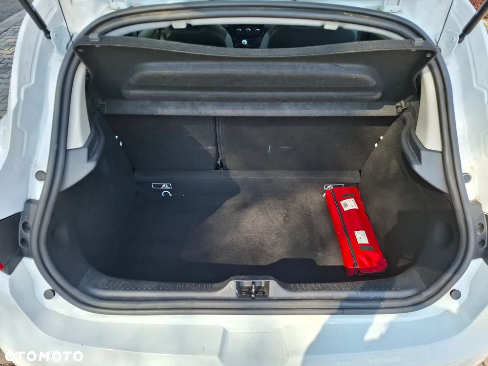 Renault Clio - 21