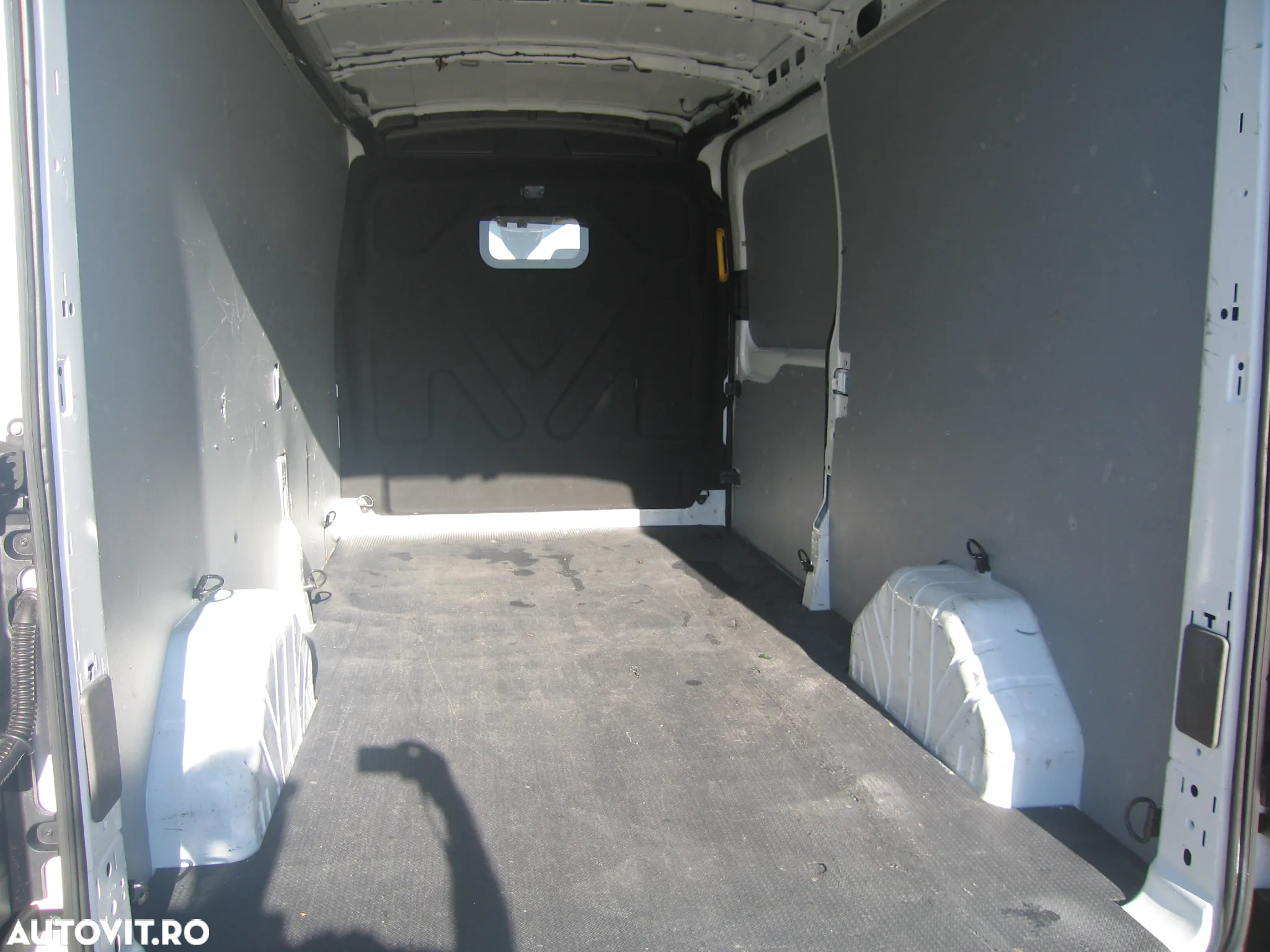 Ford TRANSIT  DUBA XL, AC, L3 - H 2.  2 Buc. Identice . - 4