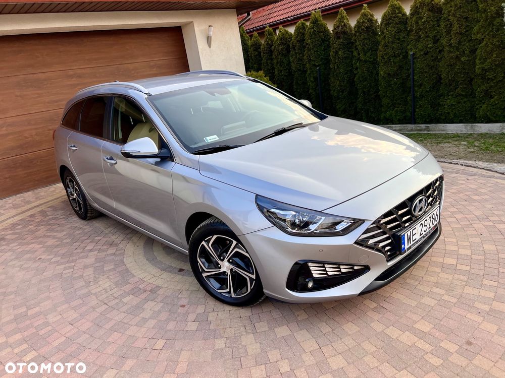 Hyundai i30 1.6 D Comfort - 13