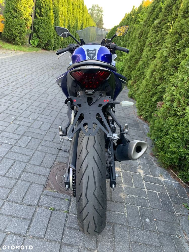 Yamaha R3 - 5