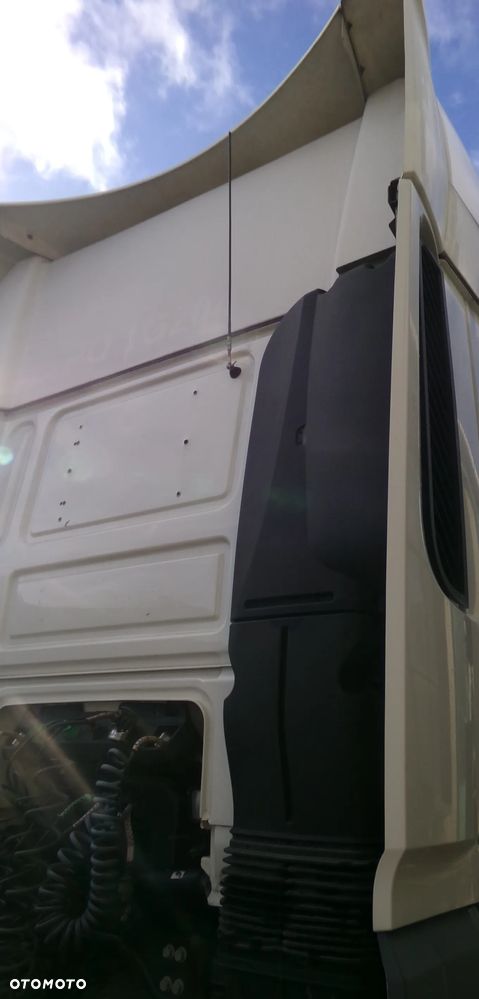 SPOJLER SPOILERY ZAKABINOWE KOMPLET OWIEWEK DAF XF (białe, czerwone, niebieskie, żółte) - 2