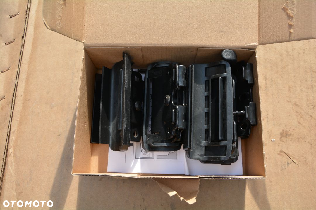 Thule Kit 4024 Ford Focus 2010 - / Mondeo 2012  - - 2