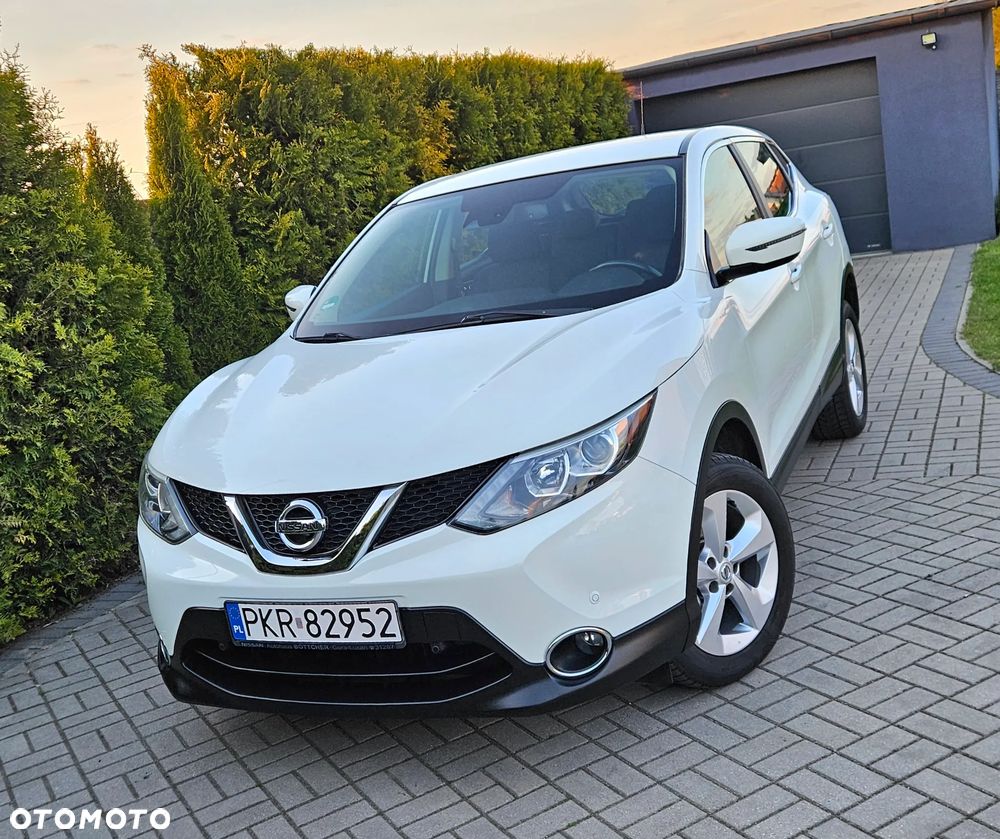 Nissan Qashqai 1.6 DCi N-Connecta - 1