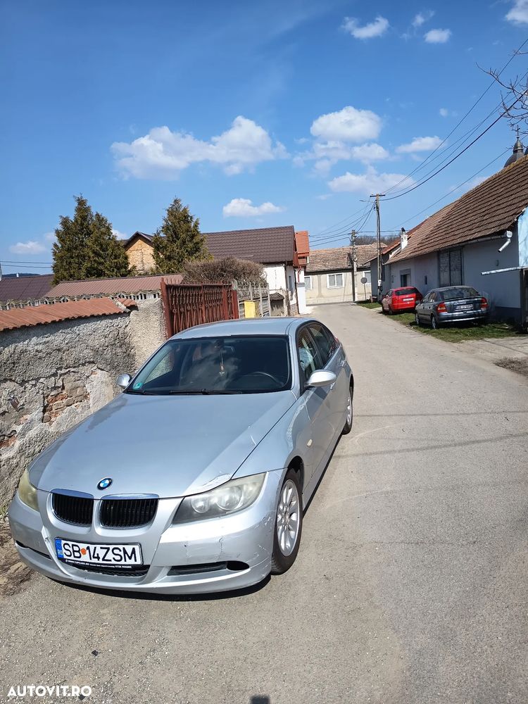 BMW Seria 3 320i - 1