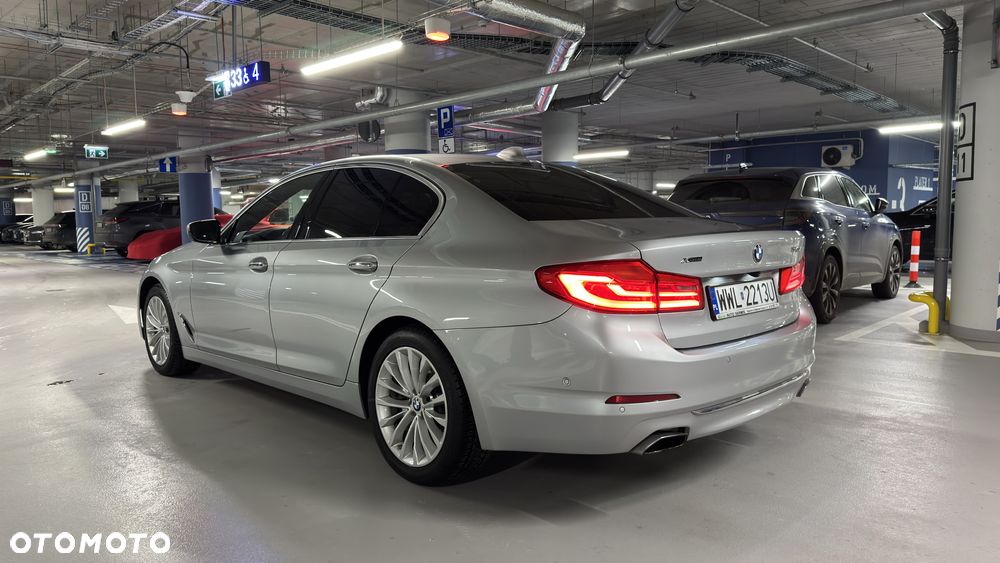 BMW Seria 5 540i xDrive Luxury Line - 13