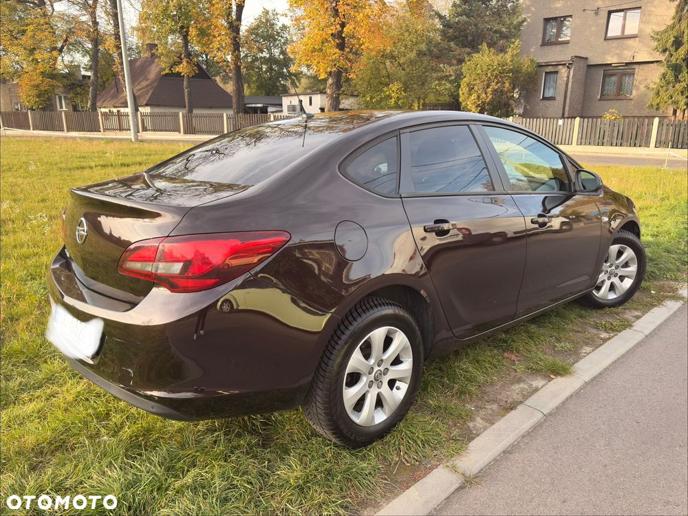 Opel Astra - 2