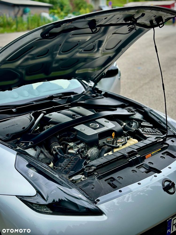 Nissan 370 Z - 13