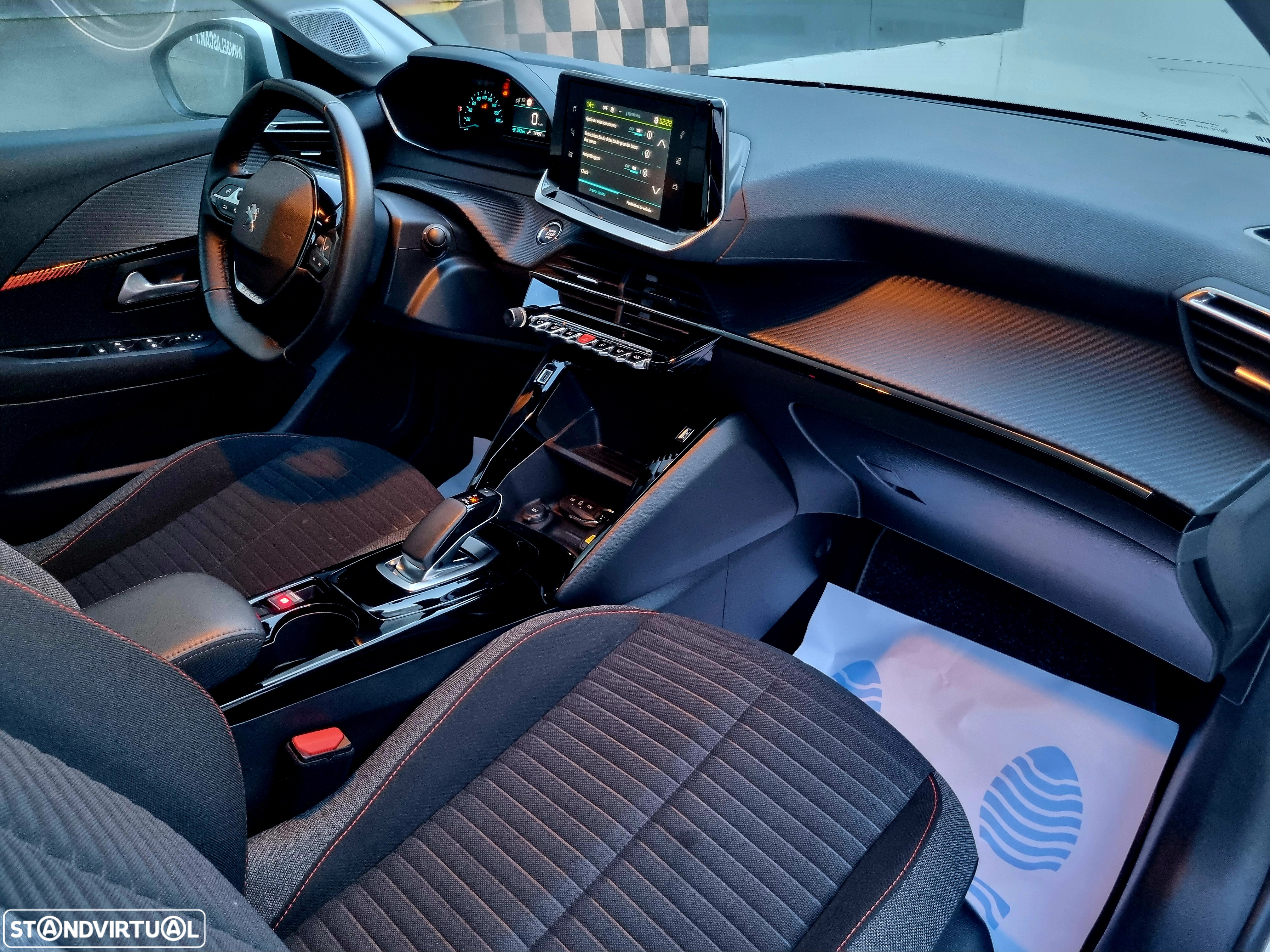 Peugeot e-208 Allure Pack - 22