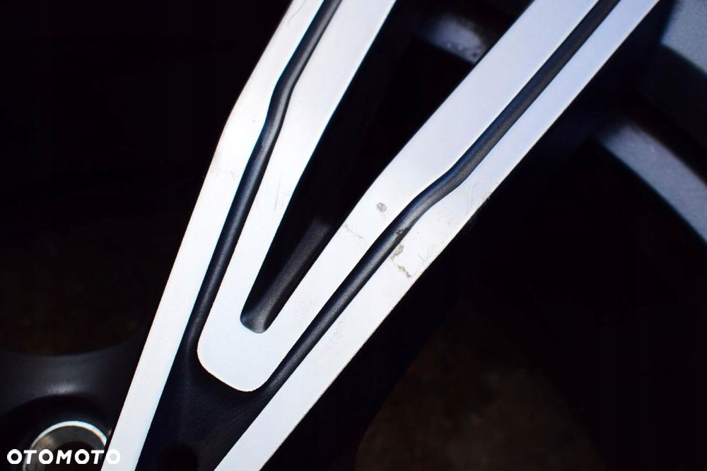 BMW 19 Individual 3 G20 G21 Oryginał Tył - 4