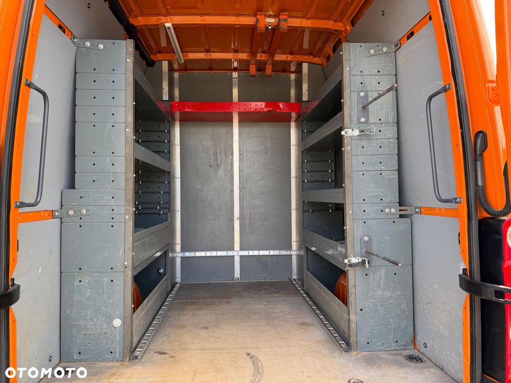 Volkswagen CRAFTER 6 osób Brygadówka - 6