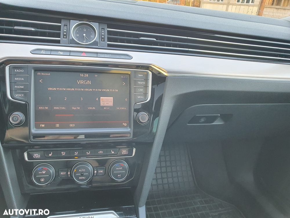 Volkswagen Passat - 14