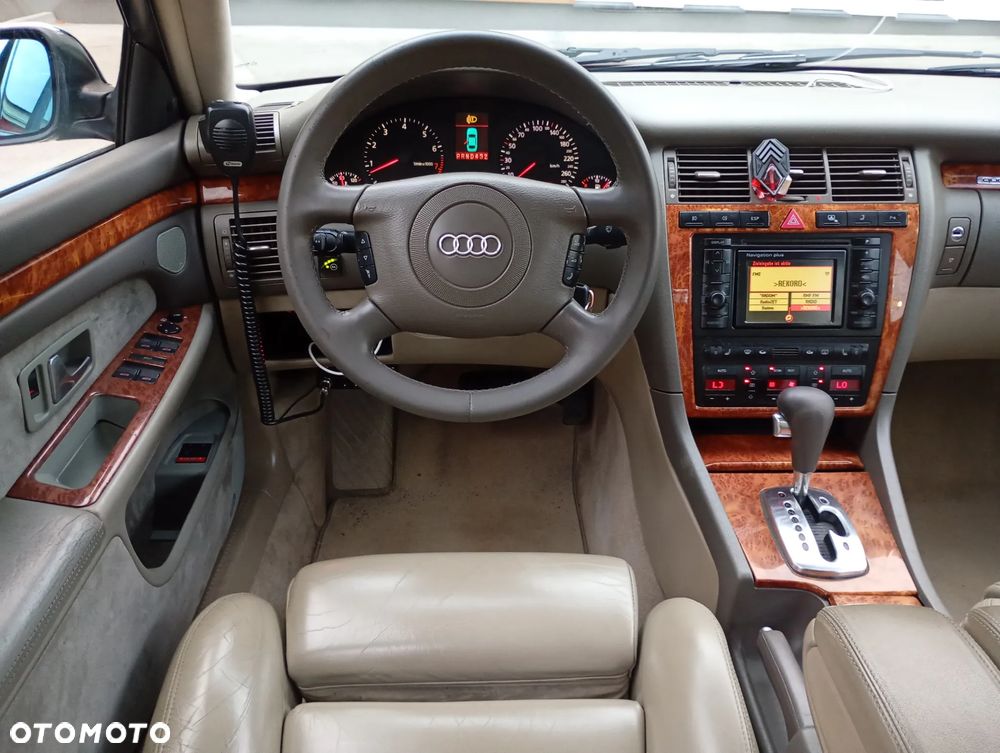 Audi A8 - 7