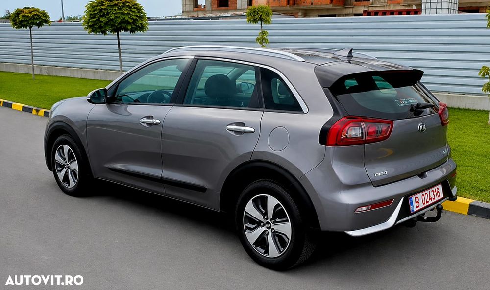 Kia Niro 1.6 GDI 2WD Aut. Edition 7 - 3