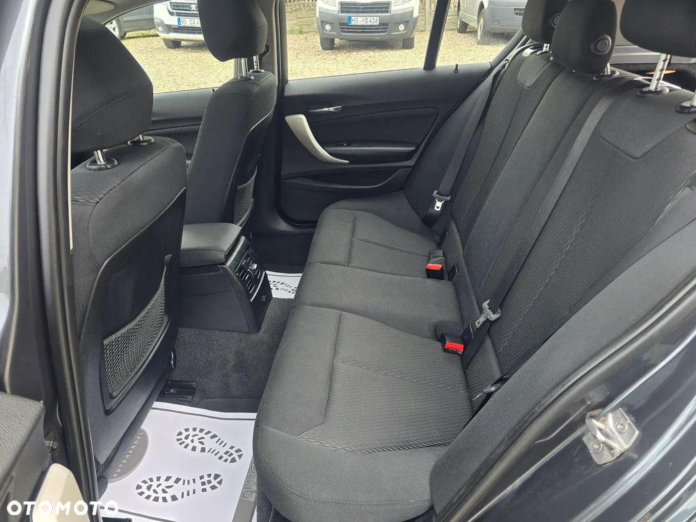 BMW Seria 1 118d Sport Line - 7