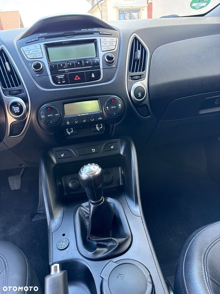 Hyundai ix35 2.0 Premium 2WD - 19