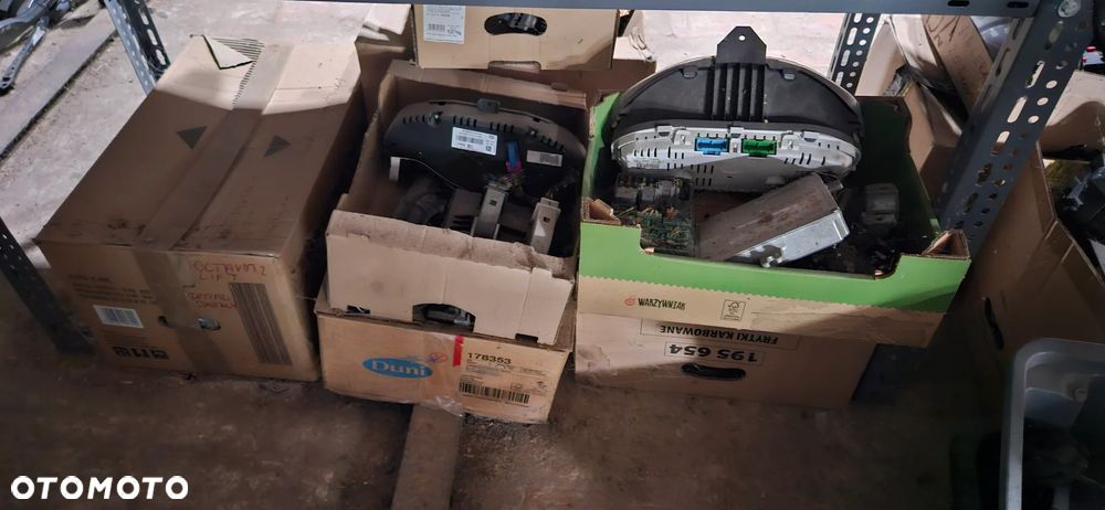 Zderzak przód tył Klapa maska reflektor lampa chłodnice sterowniki moduły rozruszniki kompresory skrzynie silniki zawieszenie HURT sprzedaż hurtowa CAŁE KONTO - 34