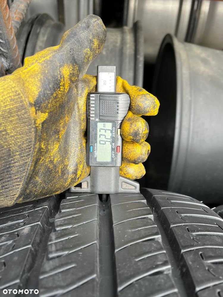 Michelin Agilis 225 75 16C 121/120 R 6szt bliźniak - 7