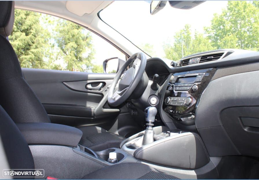 Nissan Qashqai 1.5 dCi DPF acenta - 4