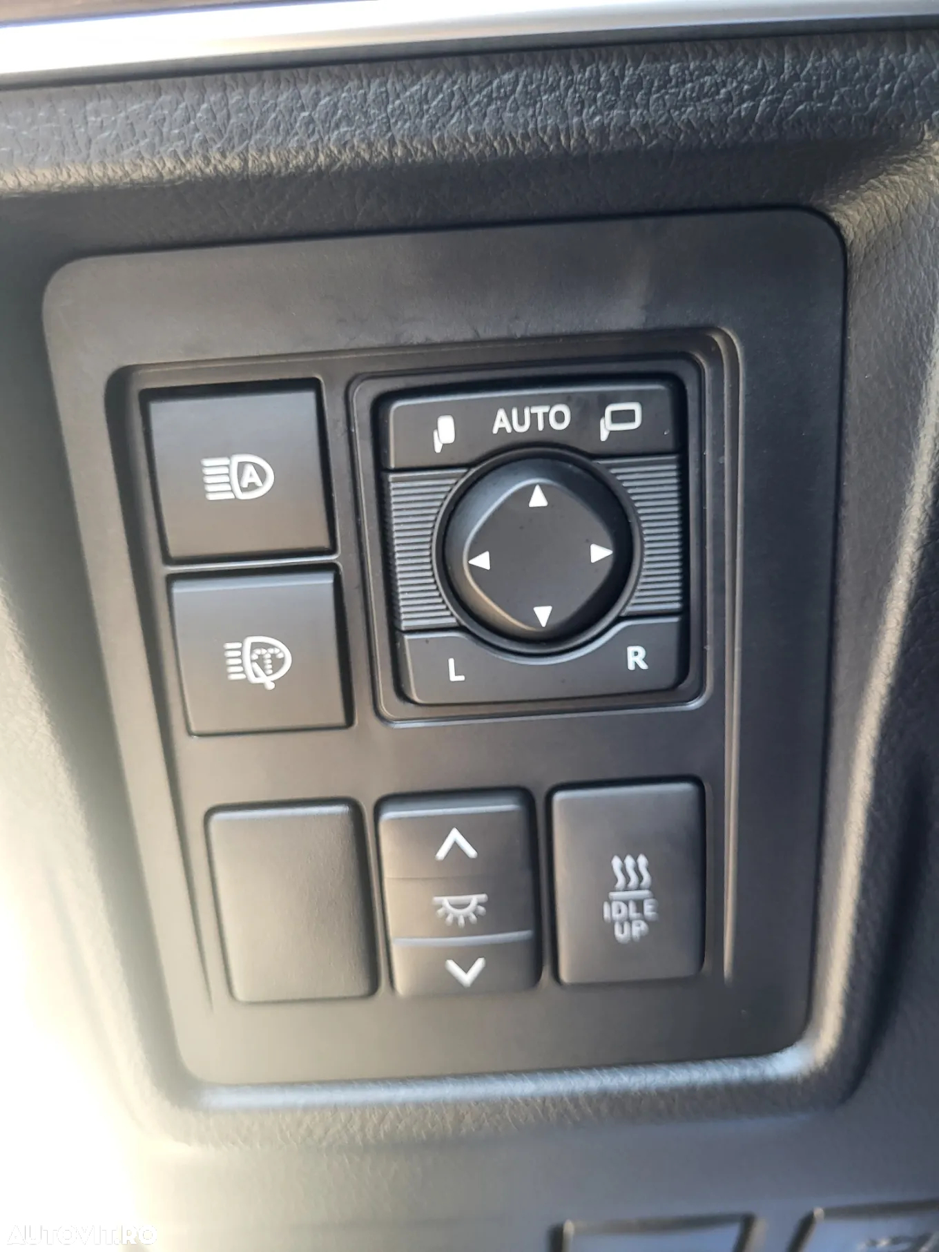 Toyota Land Cruiser 2.8l Turbo D-4D A/T AVS Luxury - 25