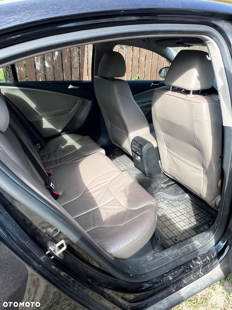 Volkswagen Passat 1.8 TSI Comfortline - 15
