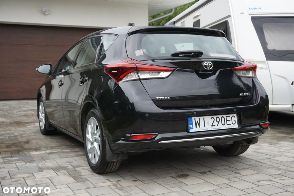 Toyota Auris 1.6 Prestige - 3