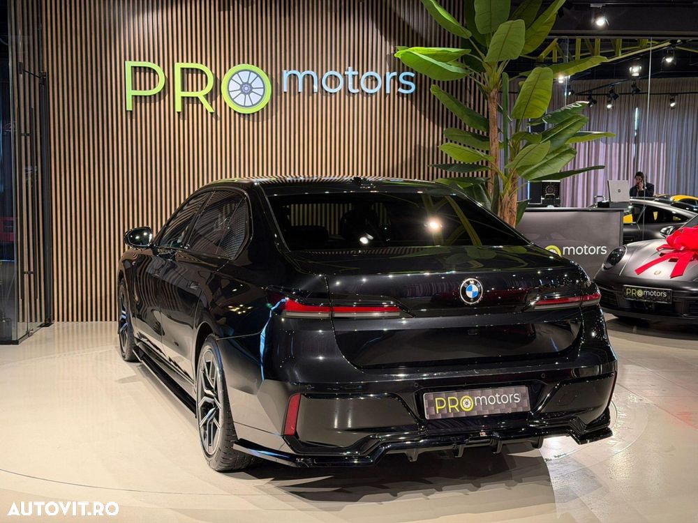 BMW Seria 7 740d xDrive MHEV - 10