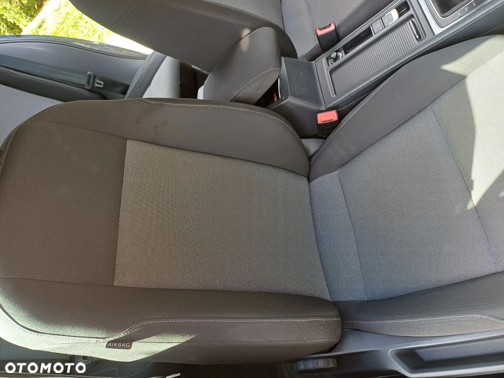 Volkswagen Golf - 20