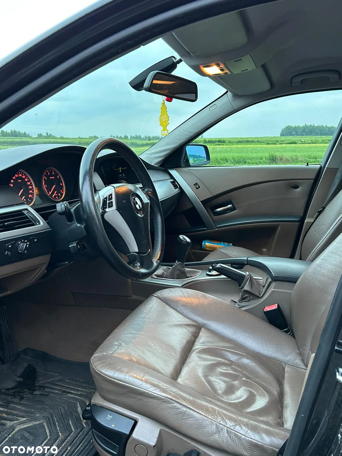 BMW Seria 5 520i - 7
