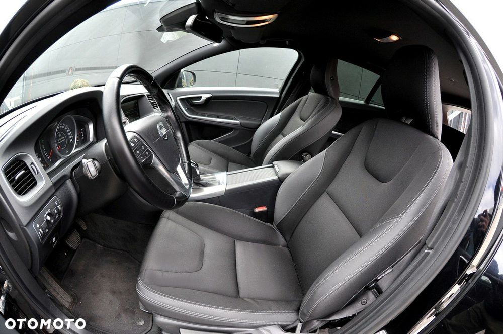 Volvo V60 D3 Geartronic Momentum - 6