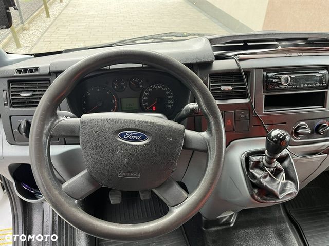 Ford Transit - 10