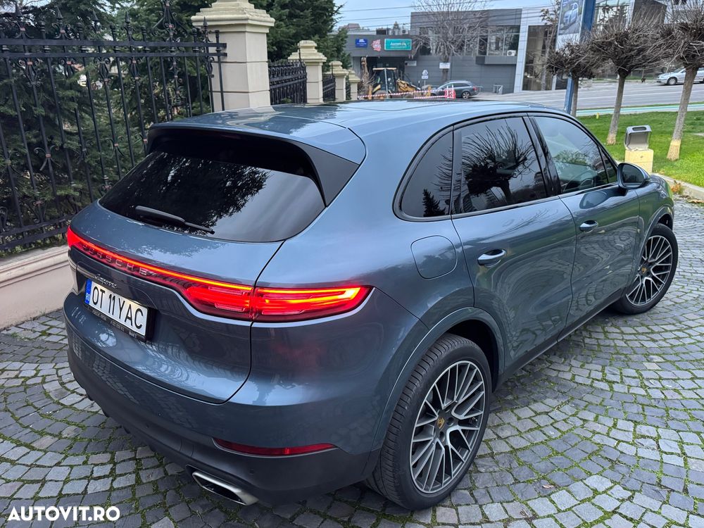 Porsche Cayenne - 14